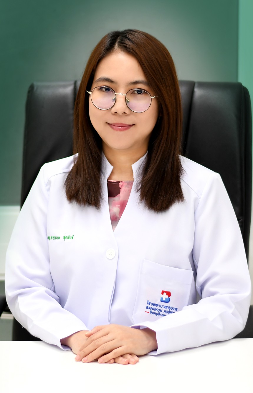 แพทย์หญิง กรกนก สุตพันธ์